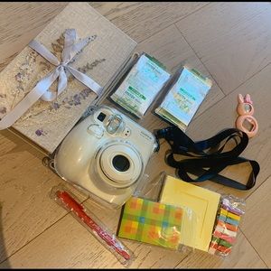 Fujiflim instax 7s instant camera bundle